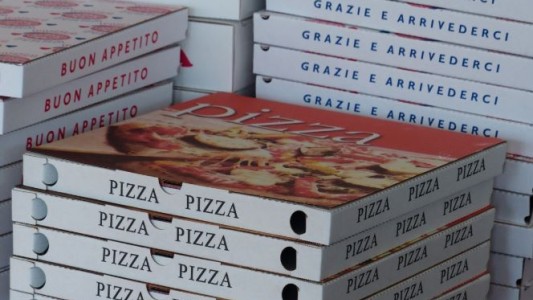 El extraño caso del hombre que lleva 9 años recibiendo pizzas que nunca pidió