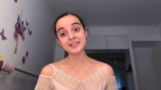 Una bailarina argentina de 16 años convocó a 40 colegas de todo el mundo y rompen las redes