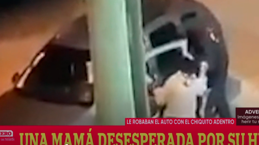 Video de un robo: una mama desesperada por su hijo