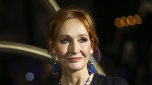 J.K. Rowling acusada de transfobia por sus dichos sobre el género y el sexo