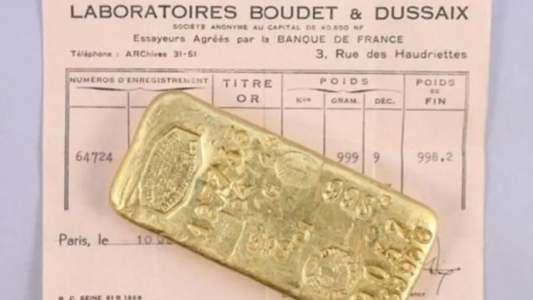 Sorprendente: en plena cuarentena, dos niños encontraron lingotes de oro en su patio