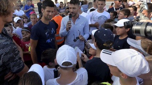 Djokovic dio positivo tras participar en un torneo que él mismo organizó