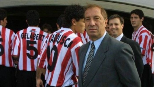 "Se equivocó el laboratorio": Carlos Bilardo no tiene coronavirus