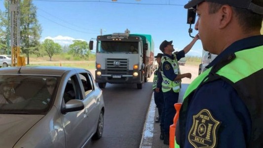 Una ambulancia privada con pasajeros con coronavirus quería ingresar a Salta