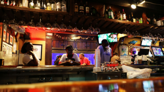 Récord histórico en Estados Unidos: sumó 4,8 millones puestos de trabajo en junio y el desempleo cayó al 11,1%