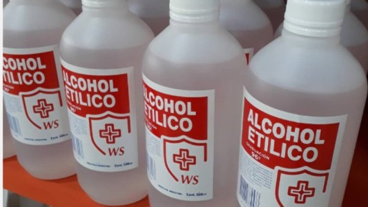 Prohíben un alcohol etílico y un desinfectante líquido