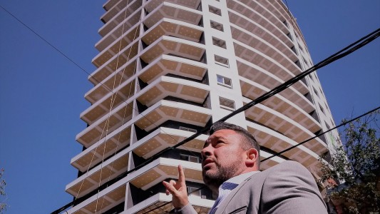 Hallan muerto a un empresario en el hueco de un ascensor e investigan las causas