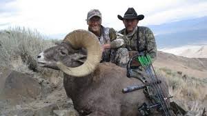 El hombre que cazó al león Cecil, ahora mató a un carnero en peligro de extinción