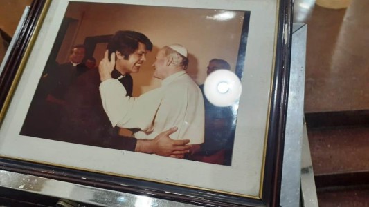 Despiden al padre Juárez: en el cajón acompañó una significativa foto