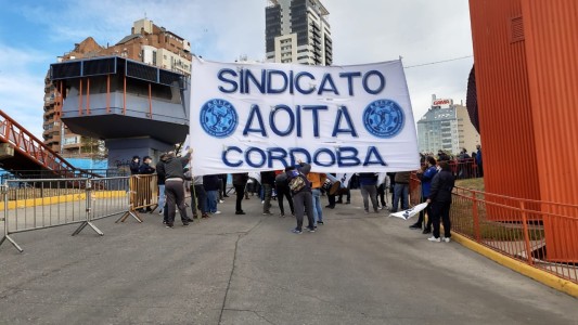 FOTOS: Así se movilizan los choferes de interurbanos y la CGT tras 106 días de paro