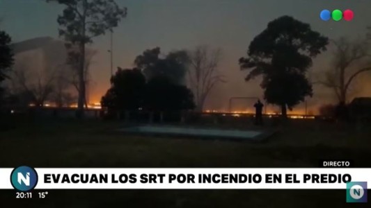 Voraz incendio de pastizales en circunvalación ingresó al predio de los SRT
