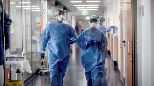 Se informaron 15 nuevos fallecimientos en el país por coronavirus