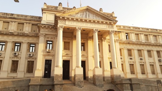 Coronavirus en Tribunales y una trabajadora internada en grave estado