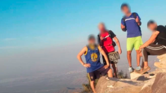 Triste viral: cuatro amigos dejaron pintadas en las rocas de un cerro mendocino