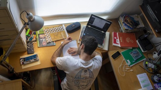 SALUD en 3 Minutos: Adolescencia en cuarentena, el gran desafío para jóvenes y adultos