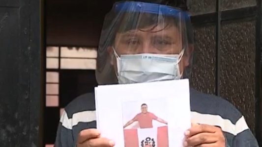 Perú: un hombre que perdió a su padre y hermanos por el covid, pide cama UCI para su esposa