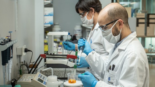 VIDEO: viaje al interior del laboratorio argentino que va a producir la vacuna