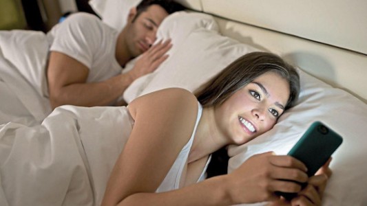 Los usuarios pasan un 50% de tiempo más conectados a sitios virtuales de encuentros extraconyugales