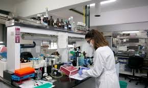 Reclamo de investigadores del Conicet: "Nuestros salarios están muy cerca de la línea de pobreza"