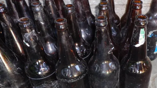 Presos por tratar de "ortivas" a los policías que los detuvieron tomando cerveza por el día del Niño