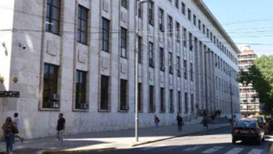 Le quitan la cuota alimentaria a un hijo que maltrató a su madre