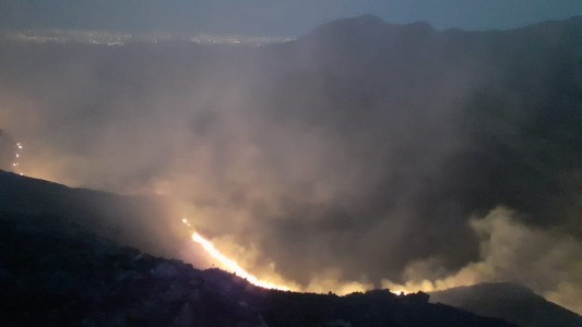 FOTOS: incendio arrasador en la zona del Pan de Azúcar