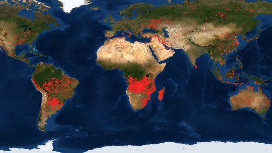 El mapa de los incendios de la NASA: Sudamérica y África bajo fuego