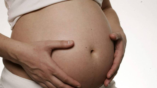 La Justicia rosarina ordenó a una prepaga cubrir el test de coronavirus de una embarazada