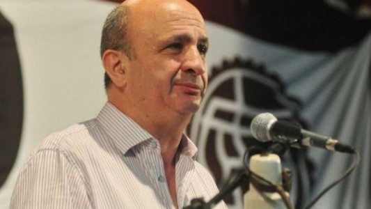 Nicolás Russo: "Es imposible arrancar la Libertadores y el torneo local por contagios"