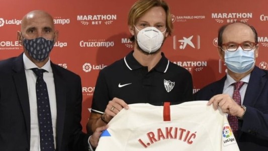 Rakitic fue presentado en Sevilla y deseó que Messi se quede en España