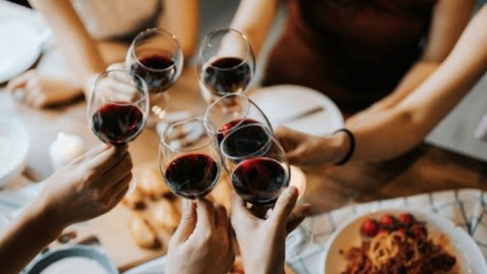 Se  habilitan las reuniones familiares de hasta 10 personas en Córdoba