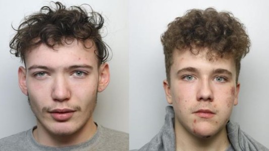 Dos jóvenes intentaron decapitar a un hombre con una espada samurai