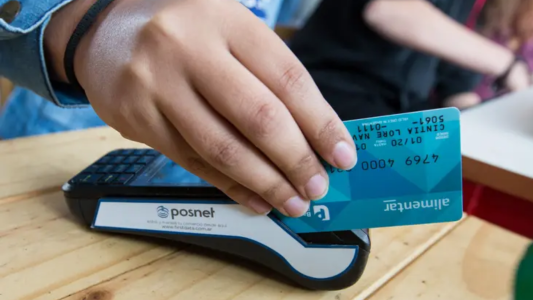 El Gobierno invertirá otros $30.000 millones en la Tarjeta Alimentar hasta fin de año