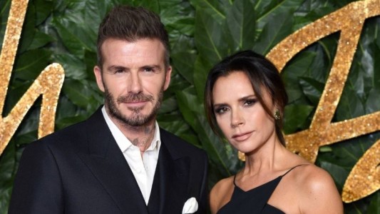 David Beckham y Victoria Adams anduvieron de gira con Covid y lo ocultaron
