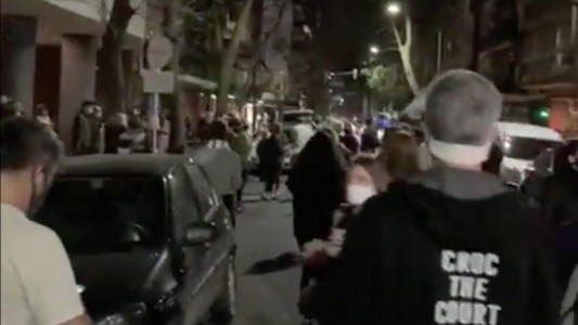 Protesta en Belgrano ante la posible llegada de Lázaro Báez