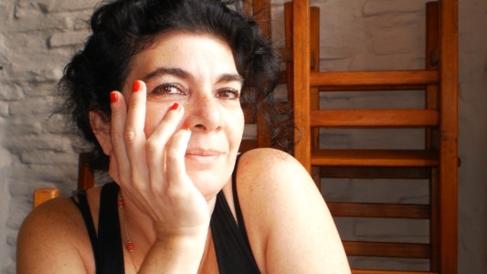 Nueva "chick lit oscura": presentan novela que aborda historias femeninas con humor negro