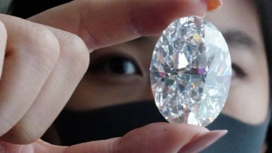 Subastan un diamante ovalado blanco perfecto: su valor llegaría a US$ 33 millones