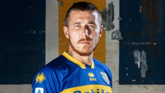 Parma presentó su nueva camiseta y tranquilamente la puede usar Boca