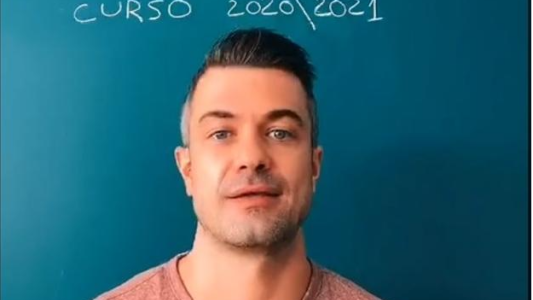 El original video de un profesor para recordar las medidas "anti-Covid"... ¡al ritmo de Queen!