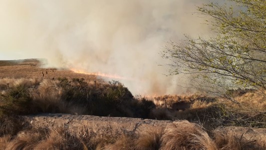 Incendios complicados: sigue el fuego en Punilla, en Unquillo y nuevo foco en Cuchi Corral