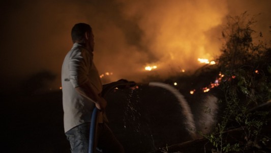 Los presos ayudan a combatir los incendios en Brasil