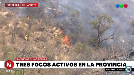 Potrerillo de Larreta: el fuego continúa y el fuerte viento complica a los bomberos