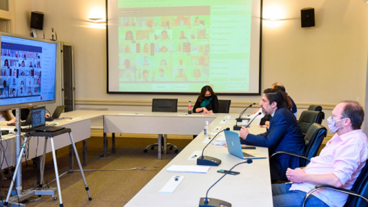 Trotta: "No se puede esperar a la vacuna" para retomar las clases presenciales