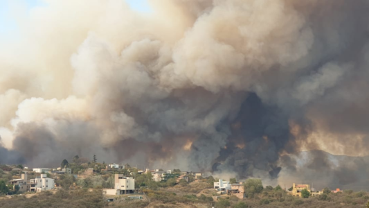 Incendios: nuevo foco explosivo en Carlos Paz.