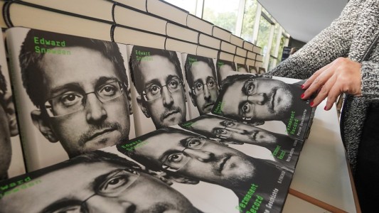 Censura: El exespía Snowden deberá pagar u$s 4,2 millones por no permitir que el Gobierno revisara su libro antes de publicarlo
