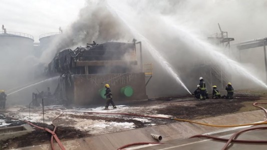 VIDEO: voraz incendio en una planta de bioetanol en Villa María
