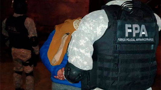 Detenido mientras vendía droga, pero respetando los horarios del COE