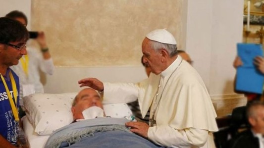 La vacuna contra el coronavirus debe ser gratuita porque es "patrimonio de la humanidad", dijo el Papa