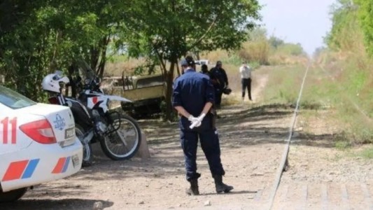 Nene se resbaló cuando jugaba a colgarse del tren: perdió las piernas