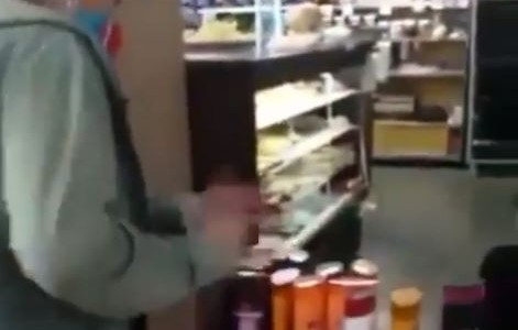 Video: “Yo no vengo a robar con un revólver”, se excusó una mechera